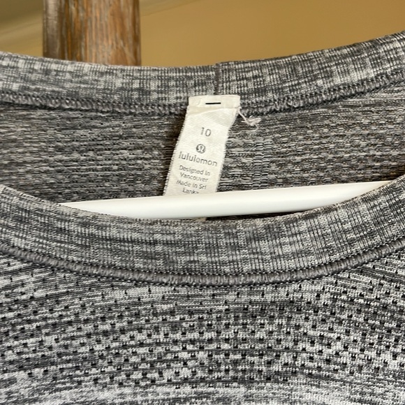 Lululemon long sleeve swift stride top. - Picture 4 of 5